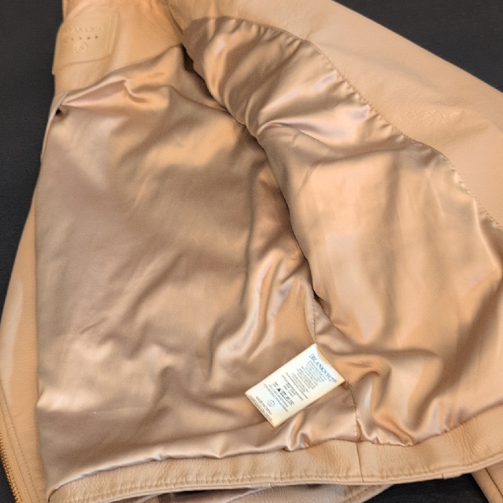 Blank NYC Tan Gold Jacket with Vintage Appeal - Picture 14 of 14
